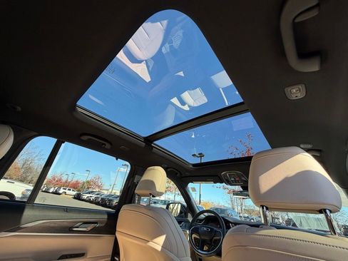 Certified 2024 Jeep Grand Cherokee Limited w/ Luxury Tech Group II image 33