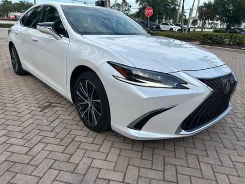 Used 2024 Lexus ES 300h w/ Premium Package FWD image 1