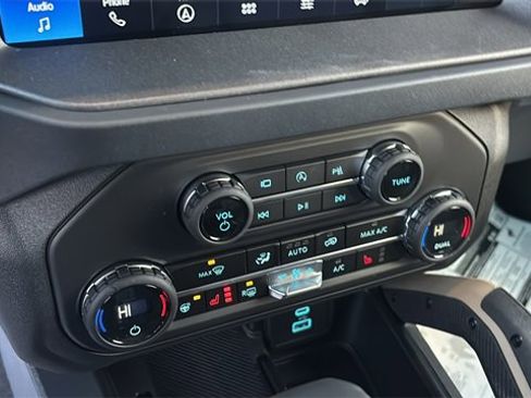 New 2025 Ford Bronco Badlands image 18