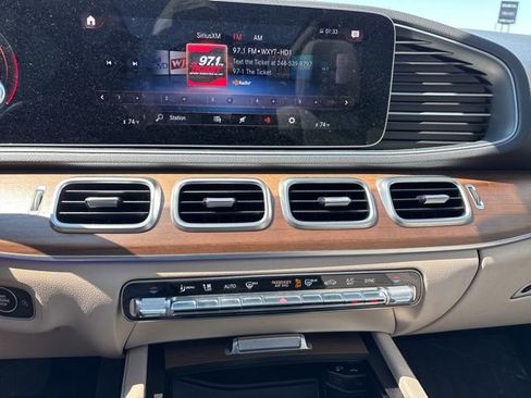 Used 2022 Mercedes-Benz GLE 350 4MATIC image 22