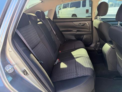 Used 2016 Nissan Altima 2.5 SV image 35