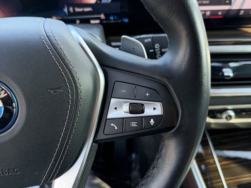 Used 2025 BMW X5 xDrive50e image 21