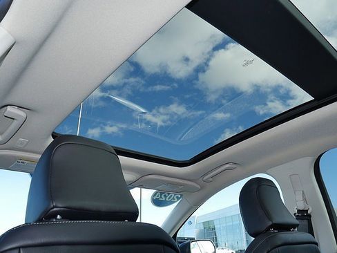 Used 2024 Ford Edge SEL w/ Convenience Package image 48