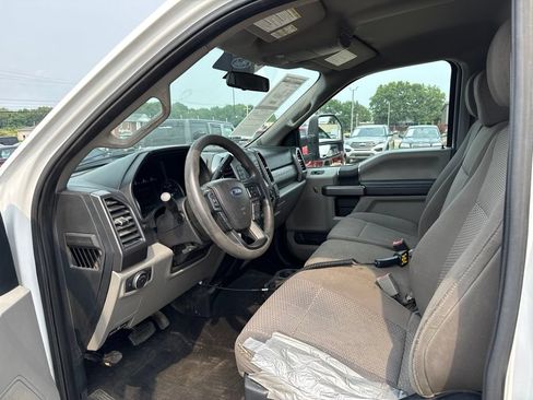 Used 2019 Ford F250 XLT w/ Snow Plow Prep Package AWD/4WD image 22