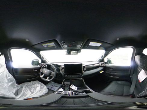 New 2026 Toyota Tundra SR5 image 33