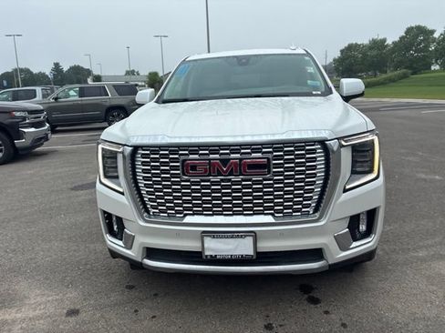 Used 2021 GMC Yukon Denali w/ Denali Ultimate Package AWD/4WD image 4