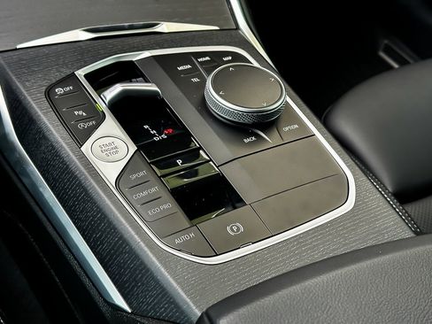 New 2026 BMW 330i Sedan w/ M Sport Package image 16