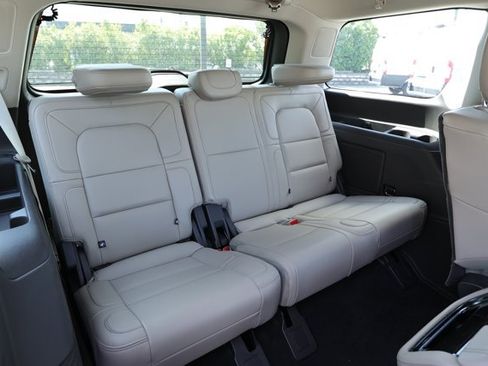 Used 2023 Lincoln Navigator Reserve AWD/4WD image 34