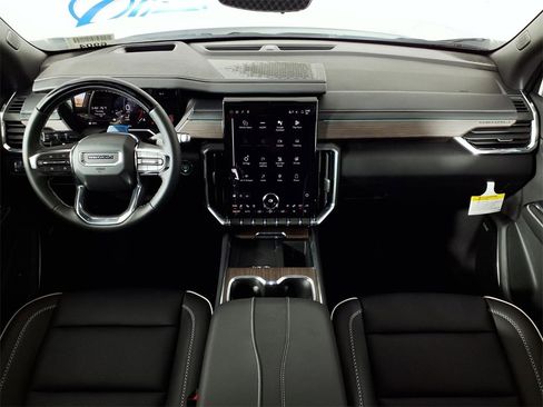 New 2026 GMC Acadia Denali image 13