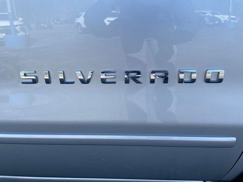 Used 2018 Chevrolet Silverado 1500 LT w/ All Star Edition AWD/4WD image 11