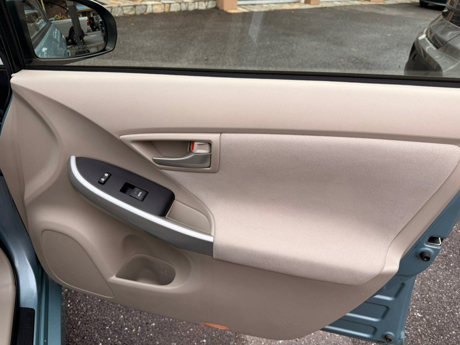 Used 2014 Toyota Prius Three FWD image 22