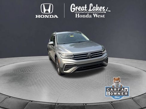 Used 2024 Volkswagen Tiguan SE w/ Panoramic Sunroof Package AWD/4WD image 4
