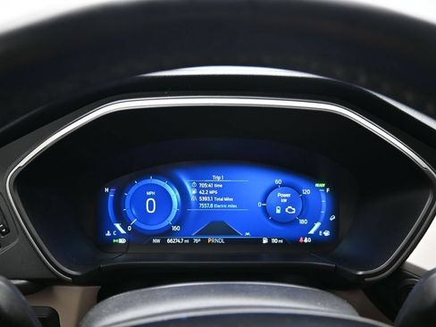 Certified 2021 Ford Escape SEL w/ Technology Package AWD/4WD image 19