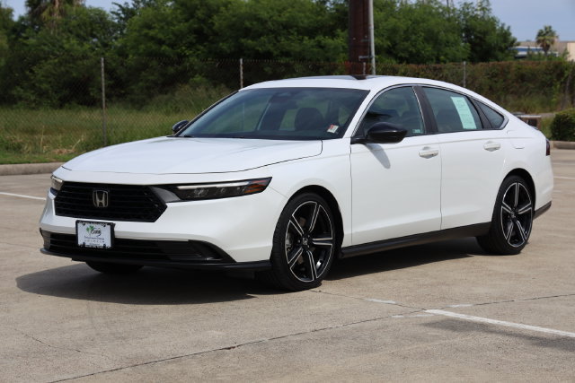 Used 2023 Honda Accord Sport image 3