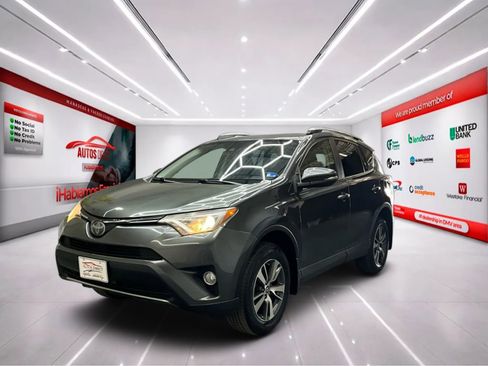Used 2018 Toyota RAV4 XLE image 3