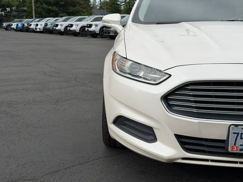 Used 2013 Ford Fusion SE FWD image 8