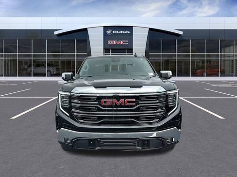 Used 2024 GMC Sierra 1500 SLT w/ SLT Premium Package AWD/4WD image 9