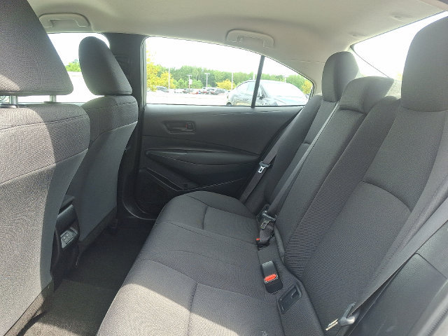 Used 2025 Toyota Corolla LE FWD image 10
