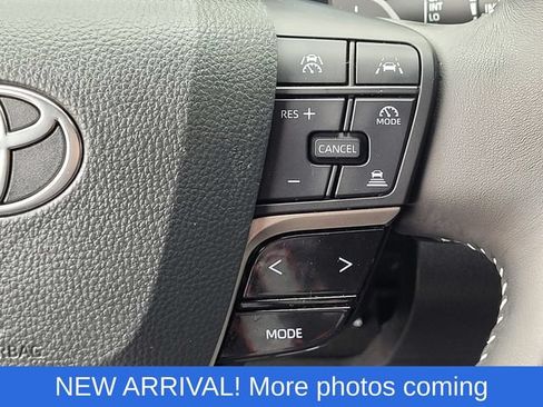 Used 2025 Toyota Camry SE FWD image 25