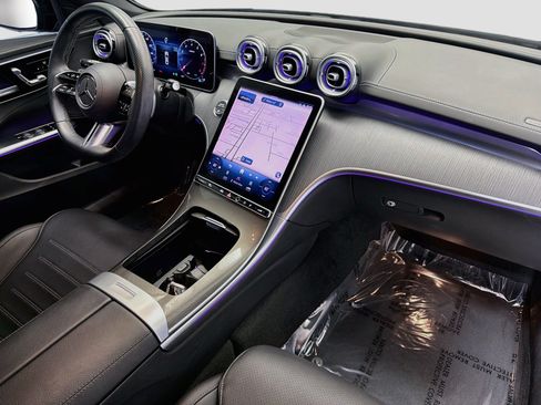 Used 2023 Mercedes-Benz C 300 Sedan image 12