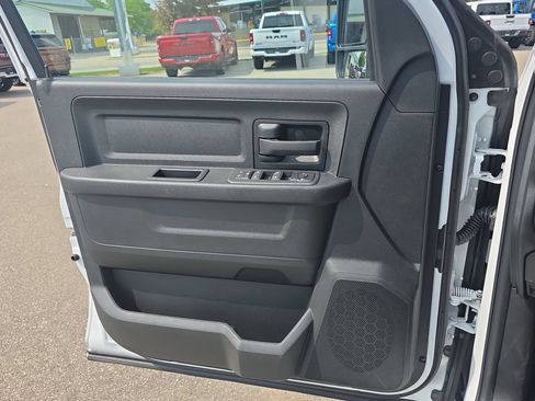 New 2026 RAM 3500 Tradesman AWD/4WD image 27