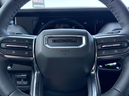 New 2026 GMC Yukon Denali w/ Denali Reserve Package AWD/4WD image 25
