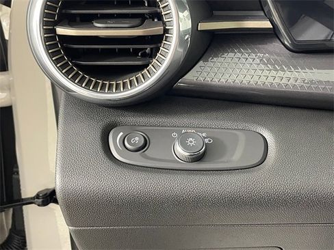 New 2026 Chevrolet Trax ACTIV w/ Driver Confidence Package image 12