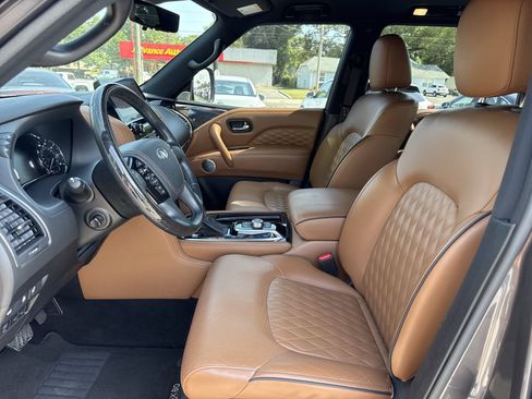 Used 2024 INFINITI QX80 Sensory w/ Cargo Package AWD/4WD image 9