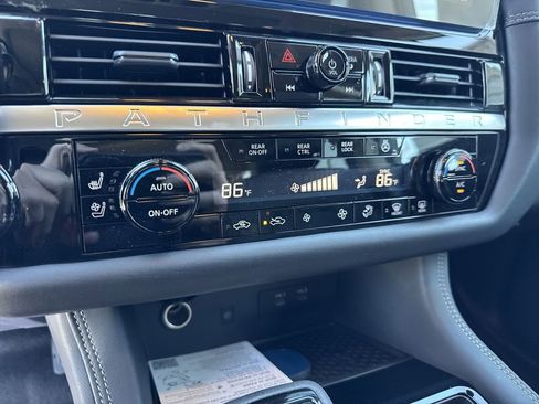 New 2026 Nissan Pathfinder Platinum image 19