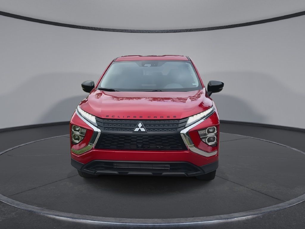 Used 2024 Mitsubishi Eclipse Cross LE AWD/4WD image 3