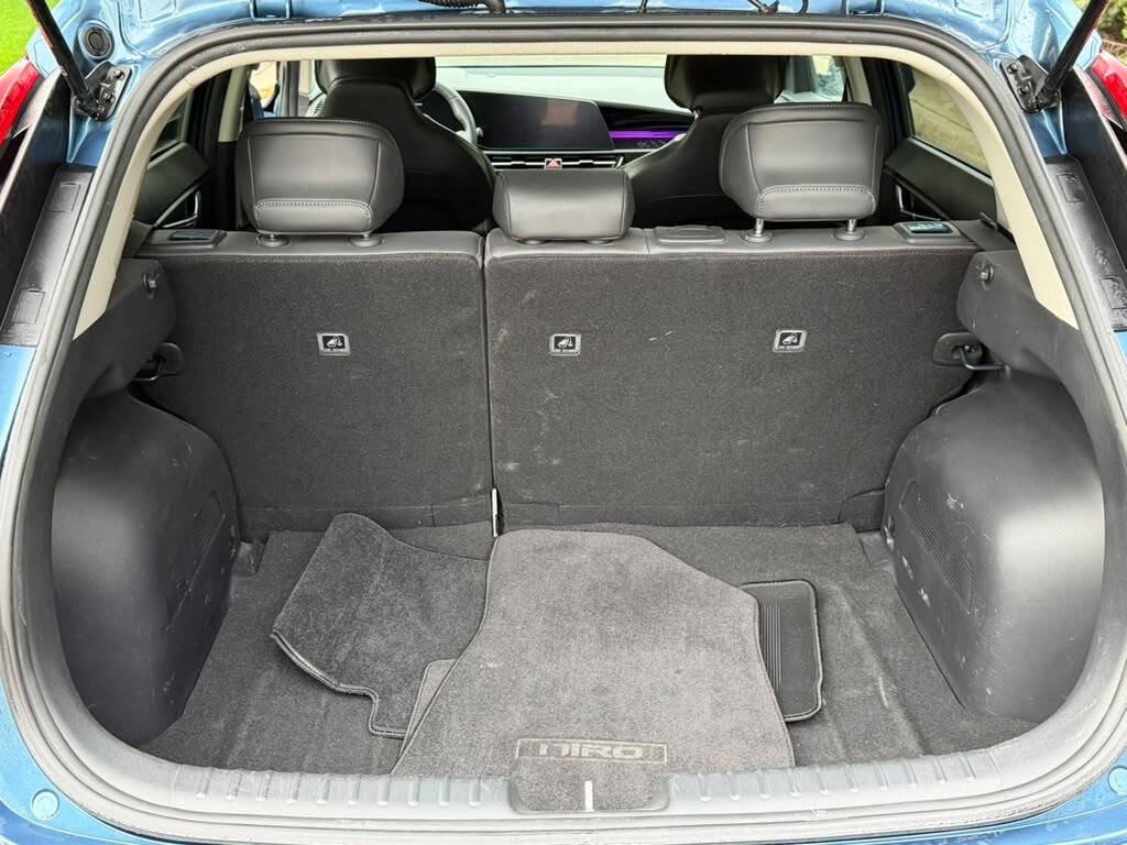 Used 2023 Kia Niro EX Touring FWD image 16