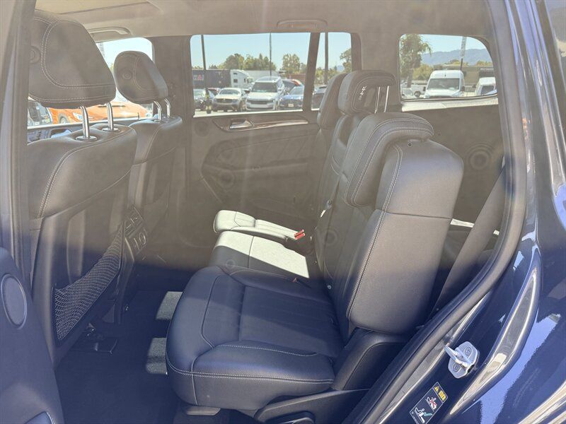 Used 2015 Mercedes-Benz GL 450 4MATIC image 25