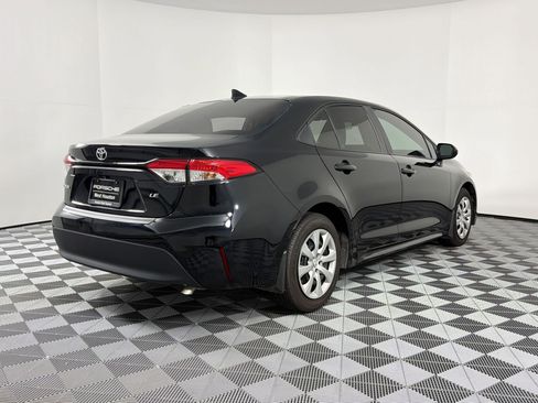 Used 2025 Toyota Corolla LE image 9