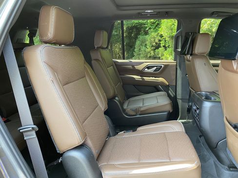 Used 2021 Chevrolet Tahoe High Country AWD/4WD image 39