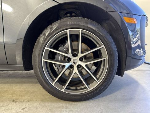 Certified 2024 Porsche Macan Turbo AWD/4WD image 15