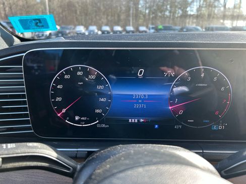 Used 2024 Mercedes-Benz GLE 350 4MATIC image 11