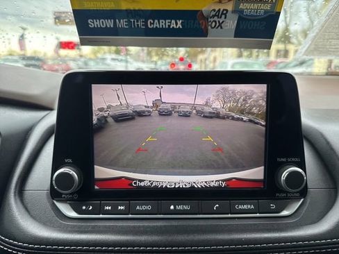 Used 2023 Nissan Rogue S image 31