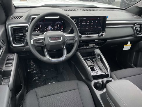 New 2026 GMC Canyon Elevation image 9