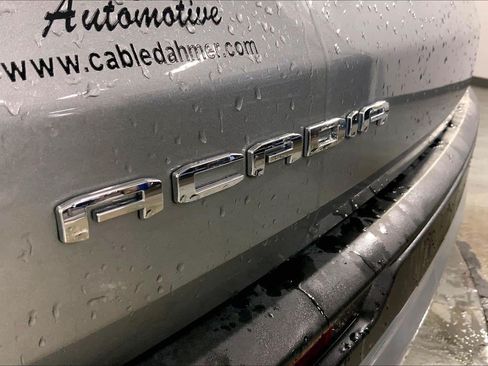 Used 2025 GMC Acadia Elevation FWD image 8