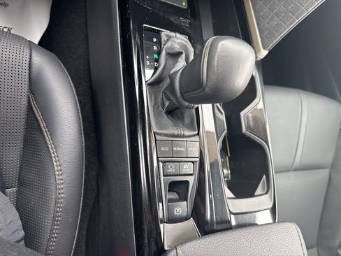 Certified 2025 Toyota Camry XLE image 15