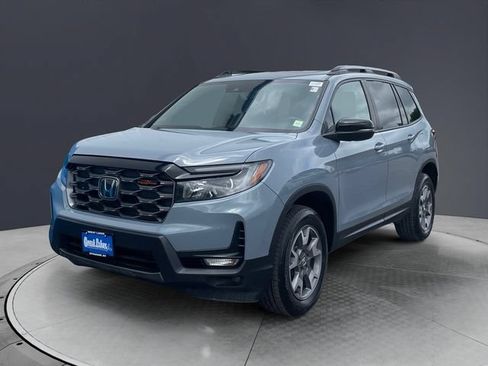 Used 2023 Honda Passport TrailSport image 7