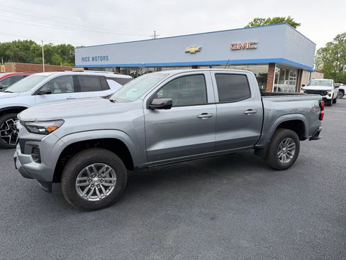 New 2026 Chevrolet Colorado LT w/ LT Convenience Package AWD/4WD image 2