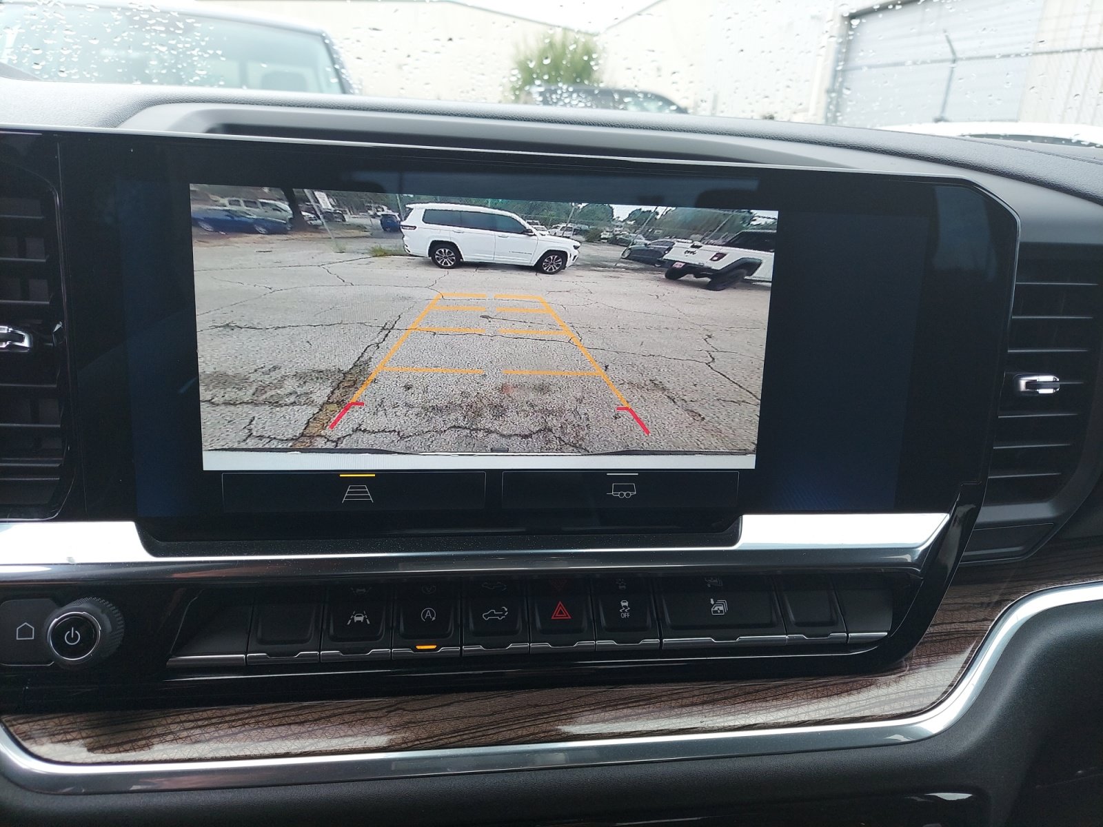 Used 2025 Chevrolet Silverado 1500 LT RWD image 15