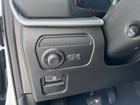 New 2026 Jeep Grand Wagoneer Limited image 17