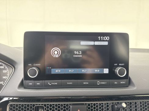Used 2024 Honda Civic EX-L image 6