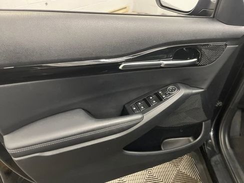 Certified 2024 Kia Seltos S image 11