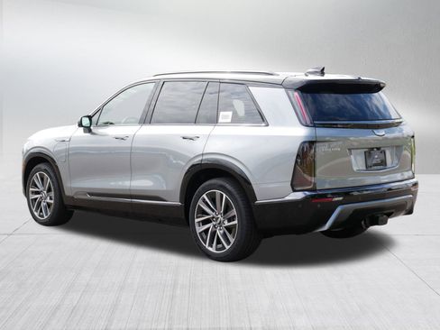 New 2026 Cadillac Vistiq Sport w/ LPO, Floor Liner Package AWD/4WD image 4