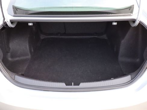 Used 2018 Chevrolet Malibu LT image 33