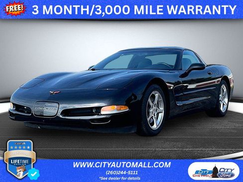 Used 2002 Chevrolet Corvette Coupe w/ Preferred Equipment Group2 RWD image 1