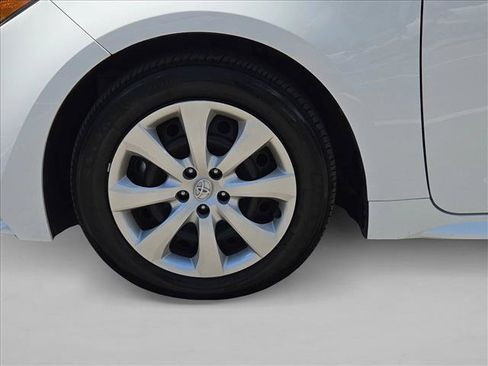 Used 2024 Toyota Corolla LE FWD image 22